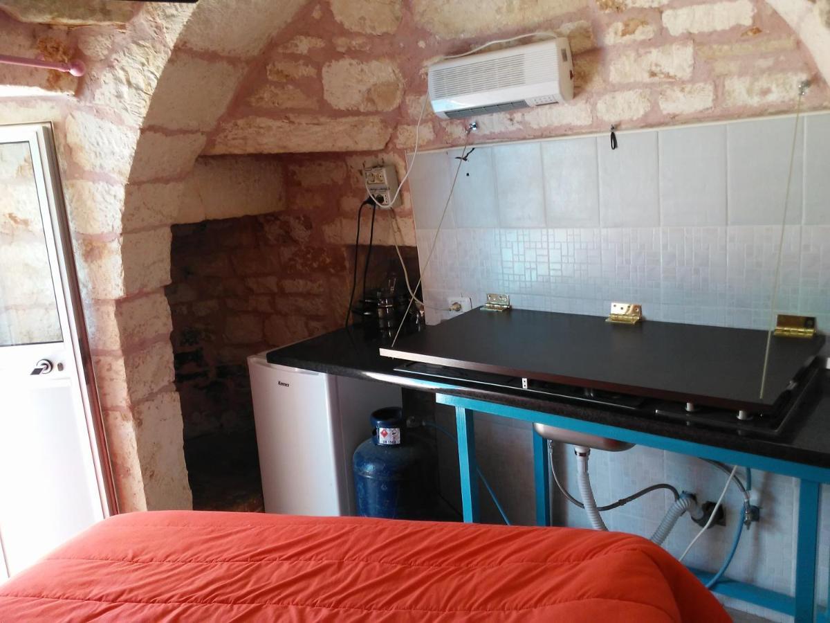 Trullo Francisco Pensionat Martina Franca Eksteriør billede